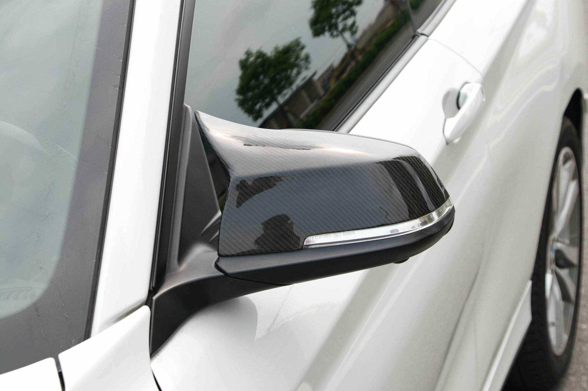 Накладки на боковые зеркала из ABS карбон(замена старых) BMW 1-3 series F30(2013)