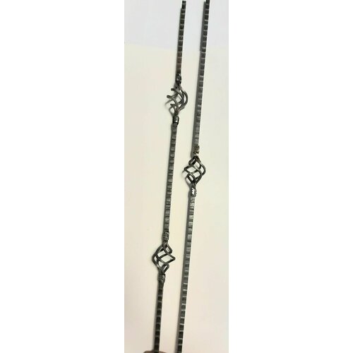 Балясины кованые 5 шт из квадрата 10*10 прожатого с 1-ой и 2-мя корзинками, 1 метр