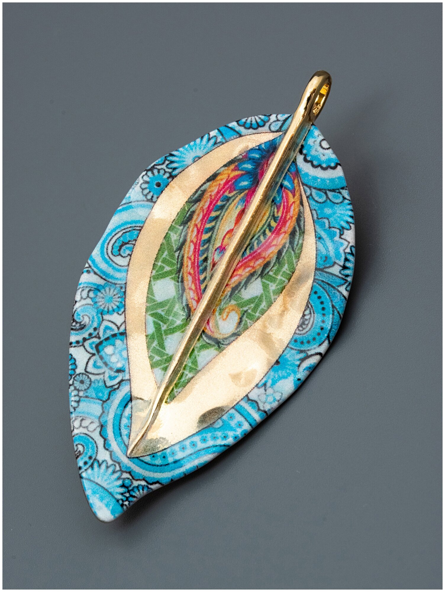 Брошь ЖемАрт, зеленый, золотой, голубой — фото 1