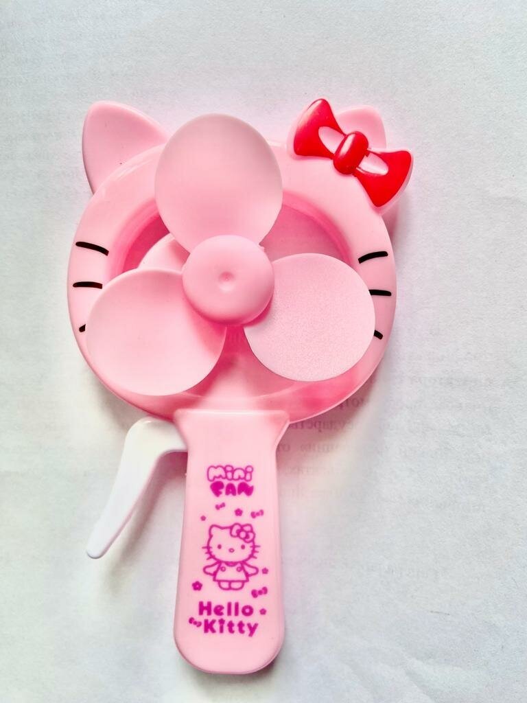 Вентилятор детский механический Hello Kitty, 19 см/ Вентилятор детский ручной/ Детский механический мини-вентилятор / Ветерок / - фотография № 7