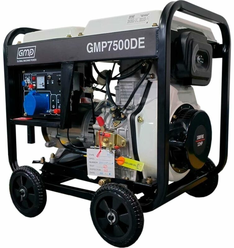 Дизельный генератор GMP 7500DE (5500 Вт, 5.5 кВт, ручной и электрический запуск, 2 розетки 220В, выход 12В, на колесах, глушитель, аккумулятор)