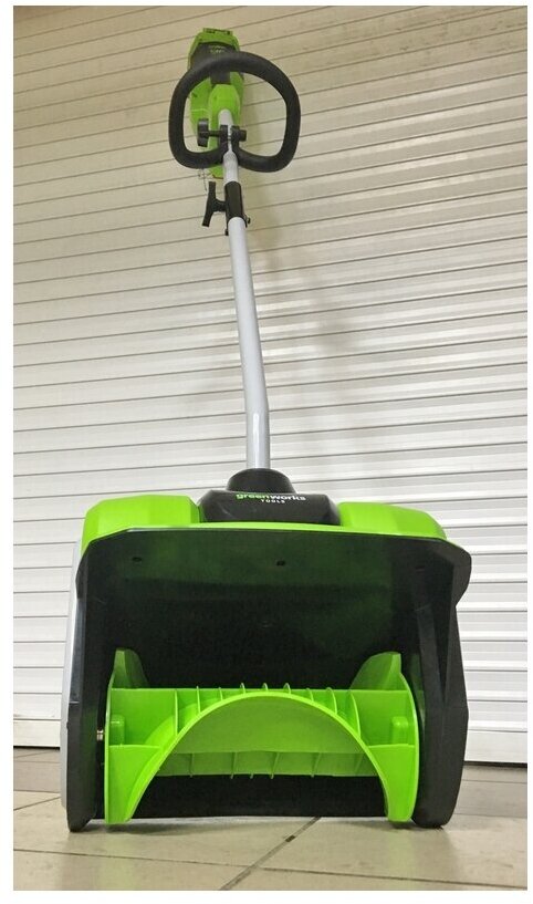 Аккумуляторный снегоуборщик Greenworks GD82ST56 (без акк, без з/у) - фото №8