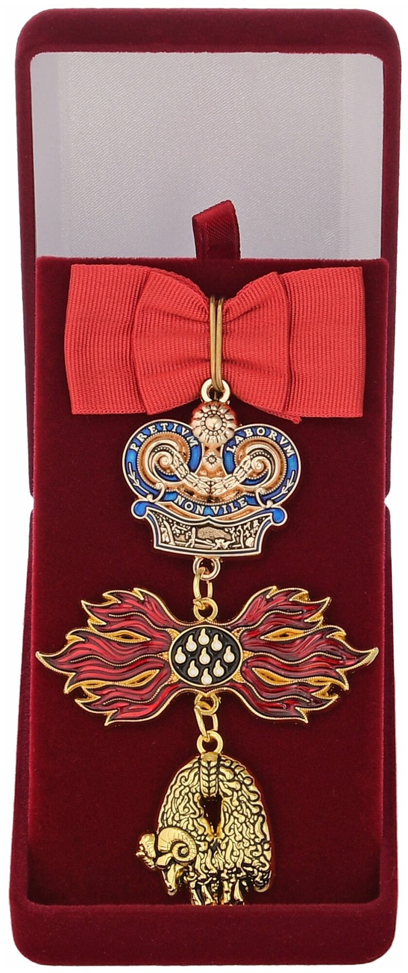 Знак ордена Золотого Руна в подарочном футляре, сувенирный муляж