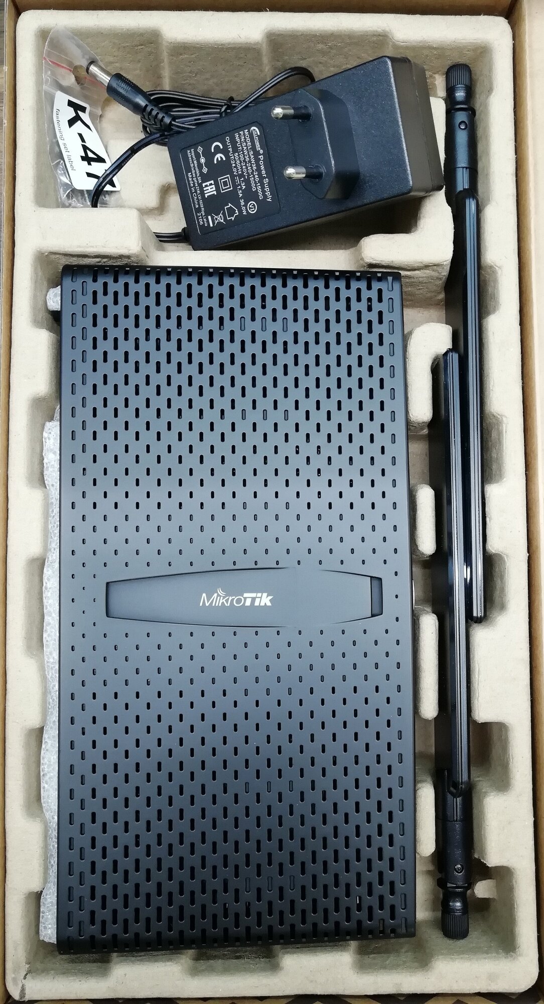 Роутер WiFi 6 AX Mikrotik hAP ax3 (C53UiG+5HPaxD2HPaxD) 2 и 5 ГГц с USB для 4G - фотография № 9