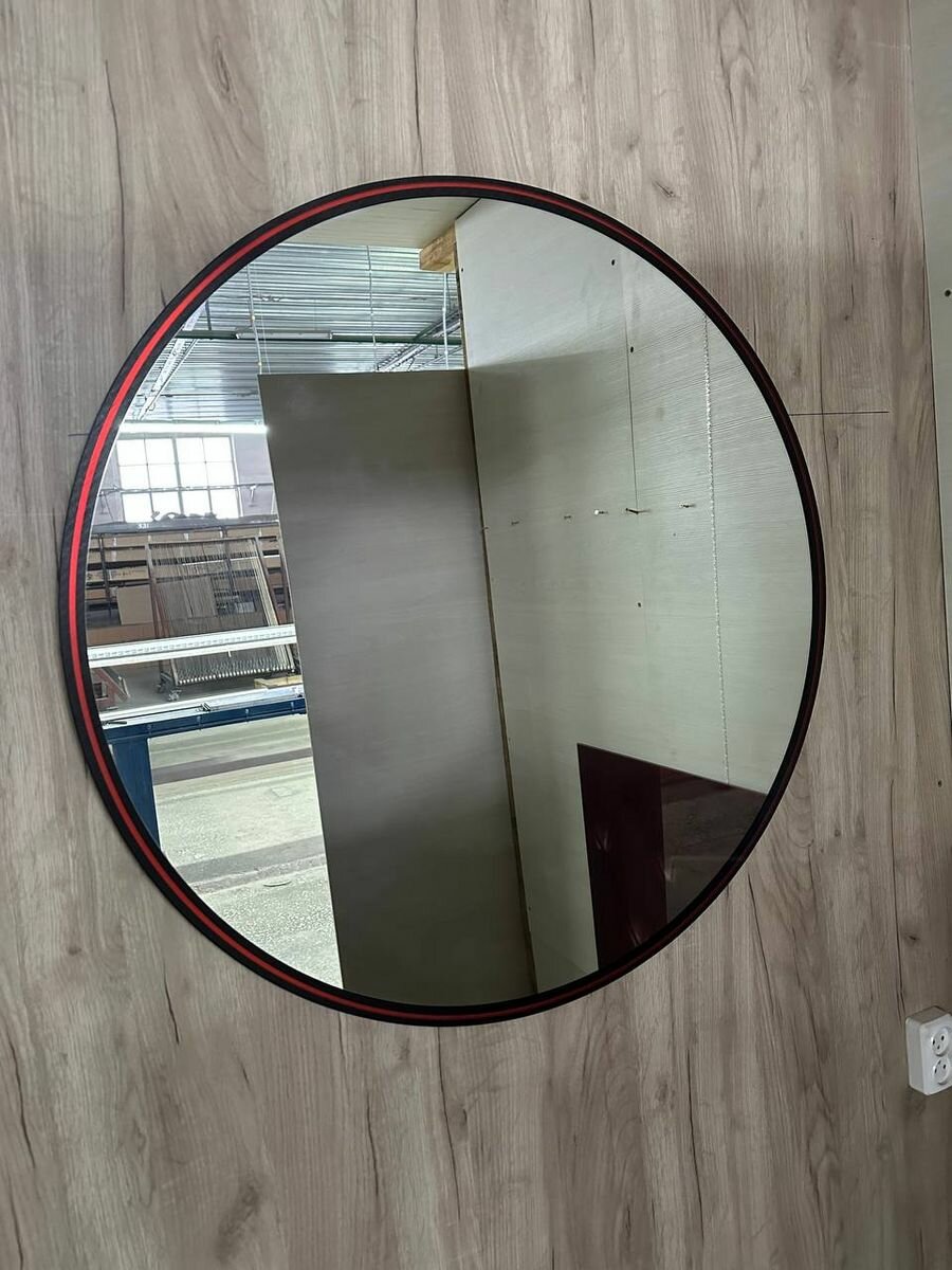 Зеркало настенное круглое в окантовке 60х60см