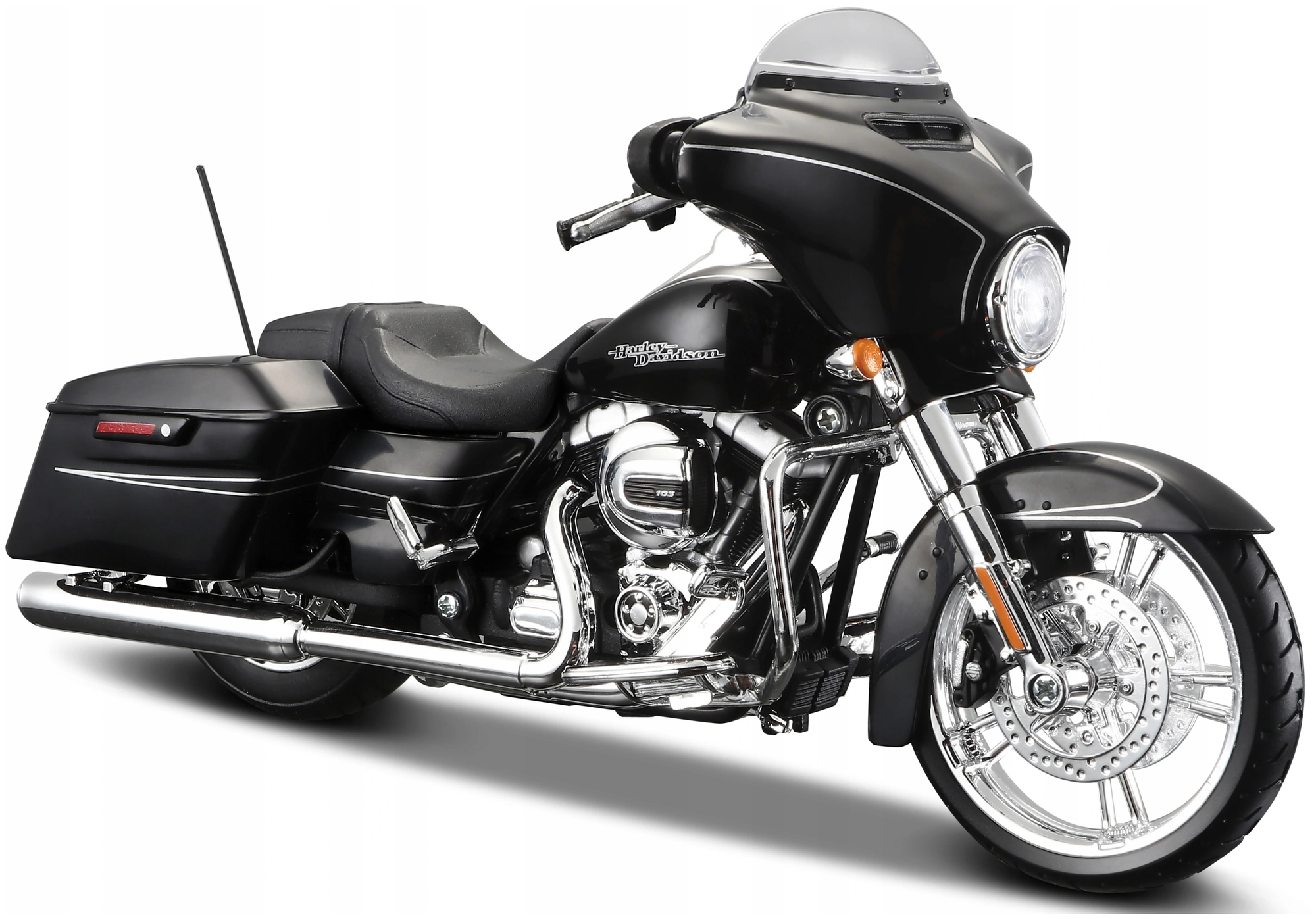 Мотоцикл Maisto Harley Davidson Street Glide (32328) 1:12 20 см