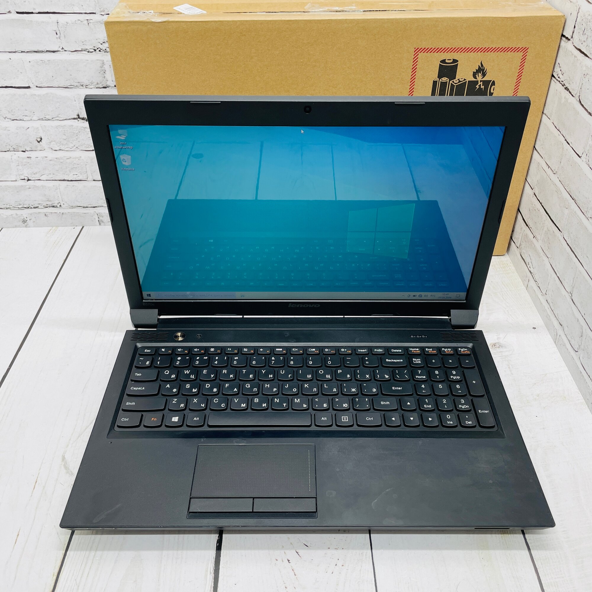 Ноутбук Lenovo B570e - 15.6", Intel Core i3-2350M, 4Gb DDR3, 320Gb HDD, Intel HD