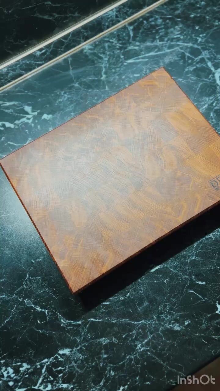 Торцевая разделочная доска "Demin Wood Crafts" — фото 1
