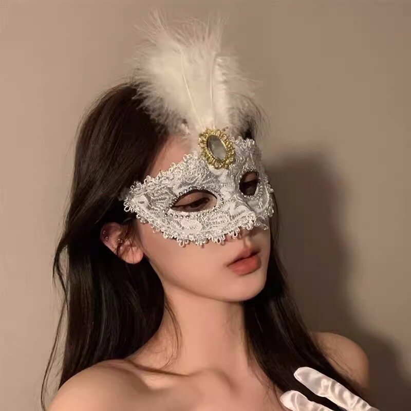 Маска для макияжа MJ, белое перо, на половину лица, для Хэллоуина