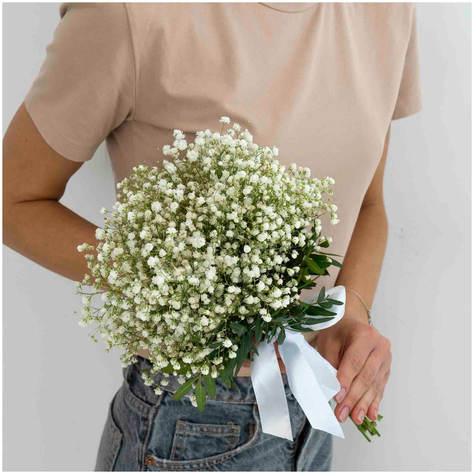 Букет невесты из белой гипсофилы 5 шт. / Цветы живые букет свадебный / Лэтуаль Flowers