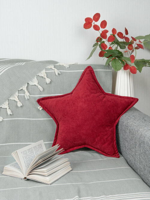 Подушка декоративная Звезда (звездочка) велюр, 45х45, цвет рубиновый