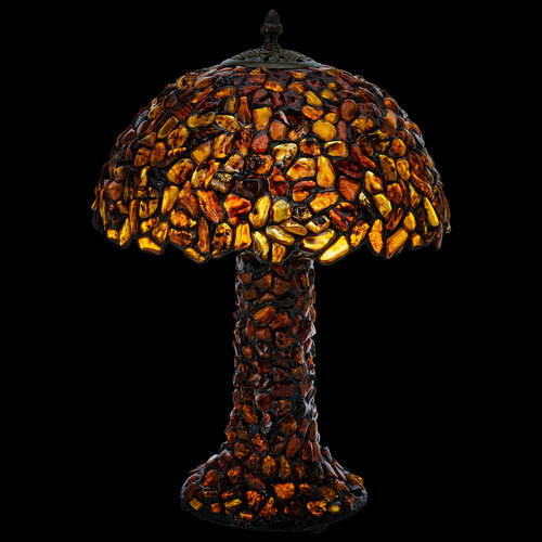 Настольная лампа из янтаря и бронзы 