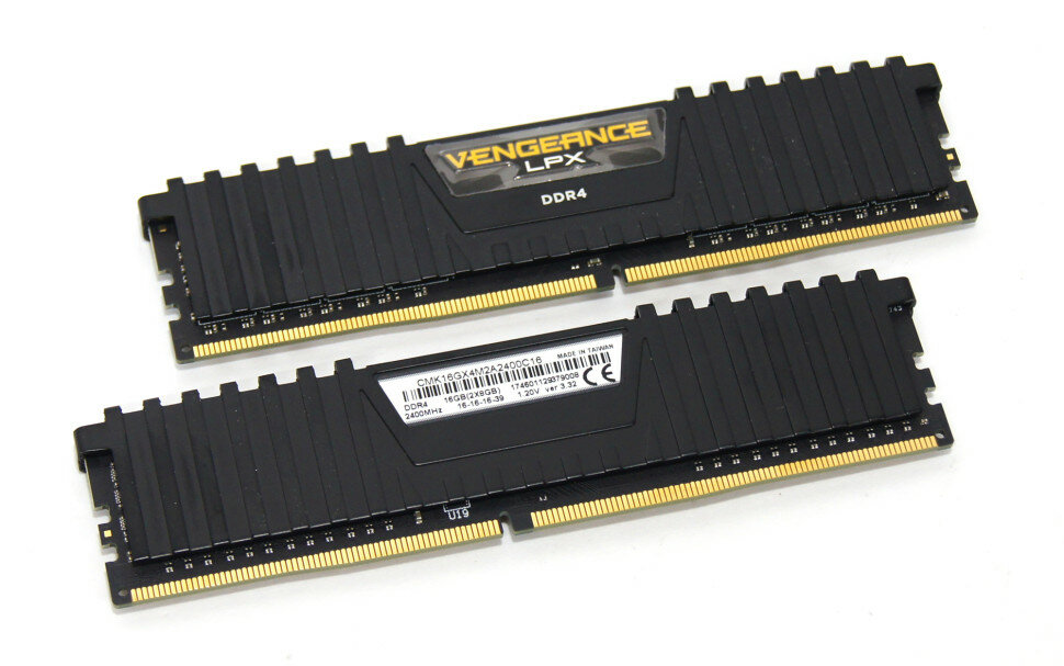 Оперативная память DDR4 16GB KIT 2x8GB Corsair Vengeance LPX