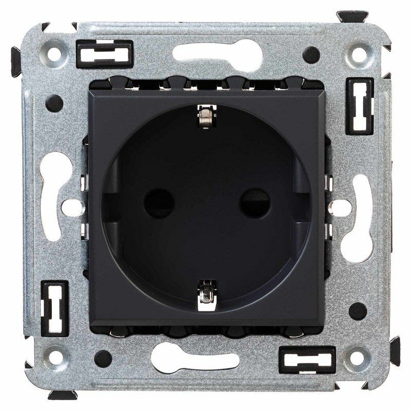 фото DKC Avanti Черный матовый Розетка 2P+E со шторками