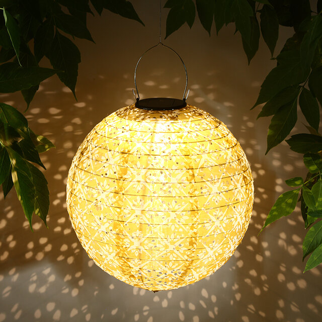 фото Koopman Подвесной светильник на солнечной батарее Solar Vittore 30 см желтый, IP44 AF5000580