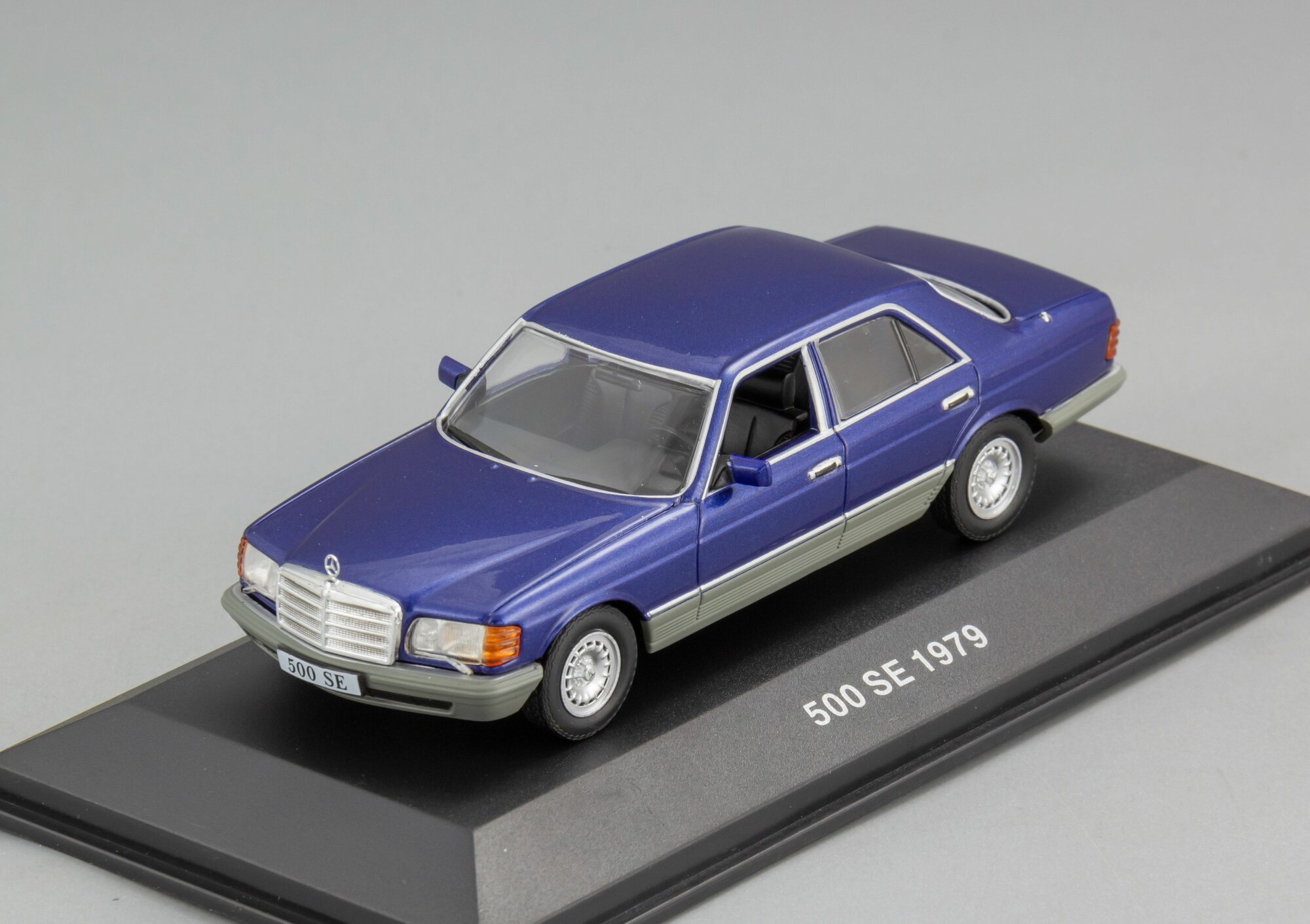 Коллекционная масштабная модель 1:43 Mercedes-Benz S-Klasse W126 500 SE (1979-1991) от IXO
