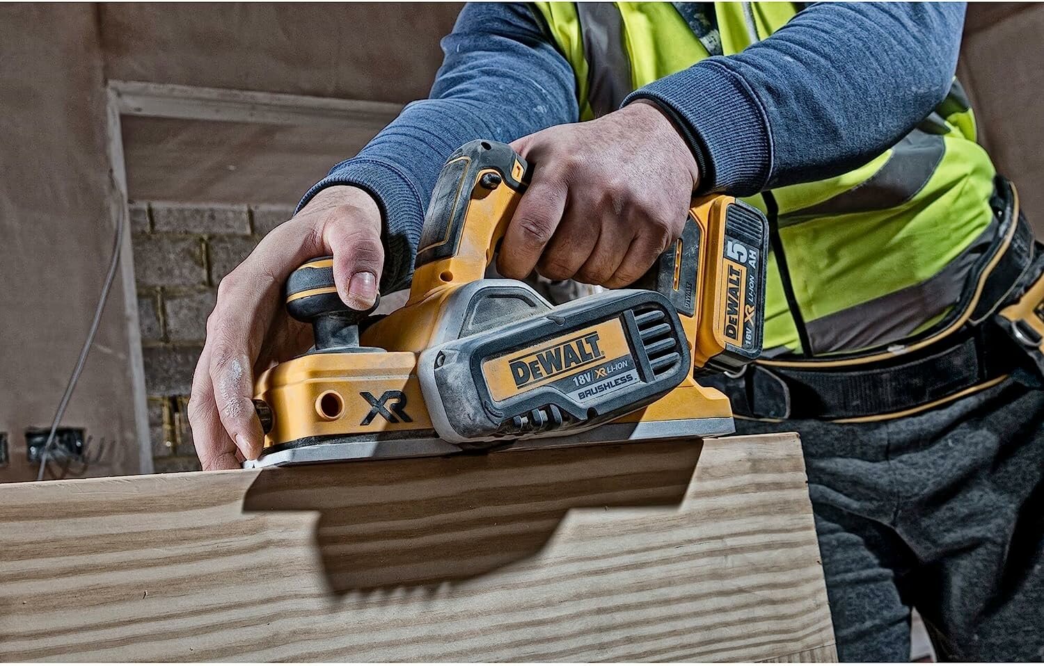 Аккумуляторный рубанок DEWALT DCP580NT, 18 В, 15000 об/мин, 82 мм, без АКБ и ЗУ, в кейсе TSTAK (DCP580NT-XJ) - фото №11