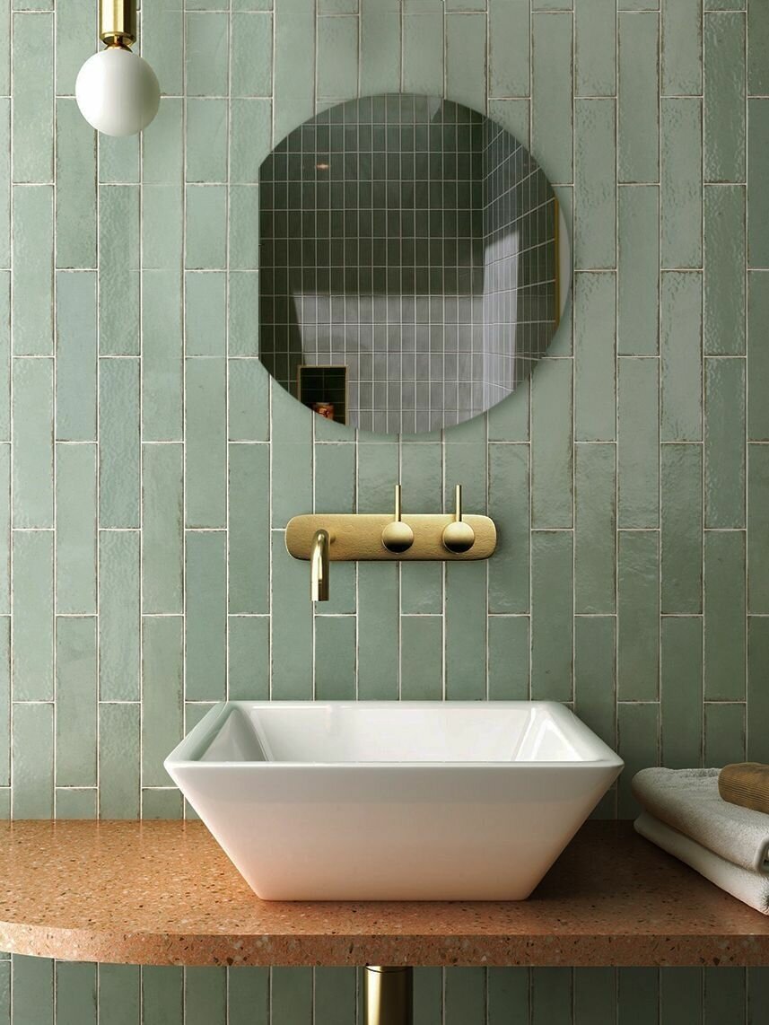 фото Зеркало для ванной Eclipse 50*40 круглое с левым срезом без подсветки