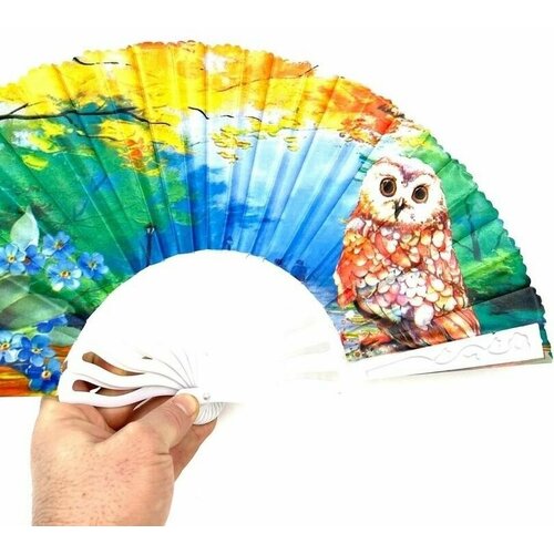 Складной веер с пластиковым основанием и рисунком Совиная Радуга 249₽