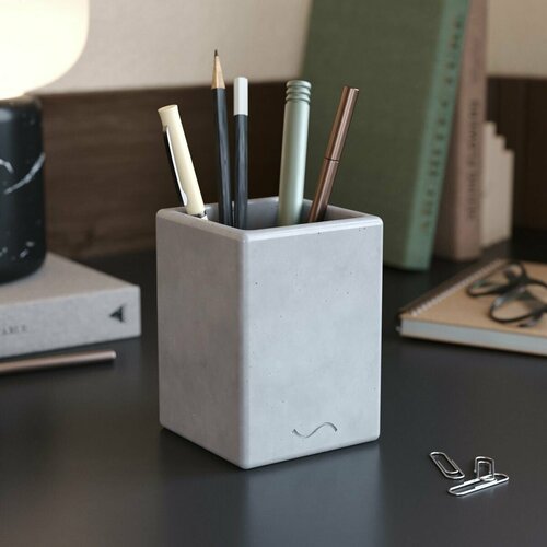 Стакан канцелярский Emily, подставка для ручек и карандашей, 11х8х8 см, бетон, серый глянцевый