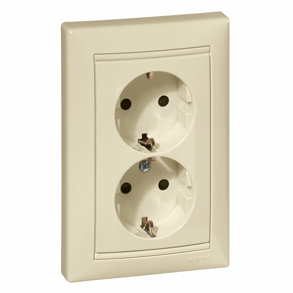 Legrand 774371 Розеточный блок - Valena - немецкий стандарт - 2х2К+3 - с защитными шторками - укомплектованный - слоновая кость
