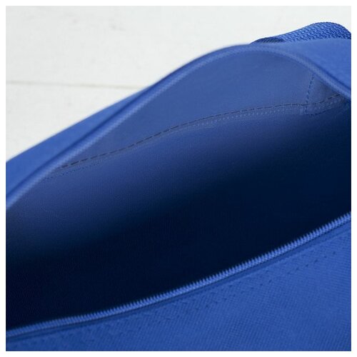 фото Сумка спортивная на молнии, длинный ремень, цвет синий сима-ленд