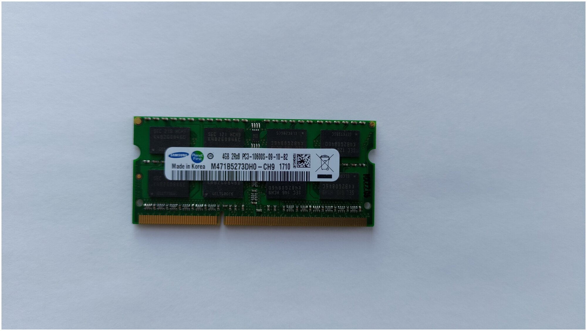 Оперативная память Samsung DDR3 4 ГБ 1333 MHz SO-DIMM PC3-10600U 1x4 ГБ M471B5273DH0 для ноутбука