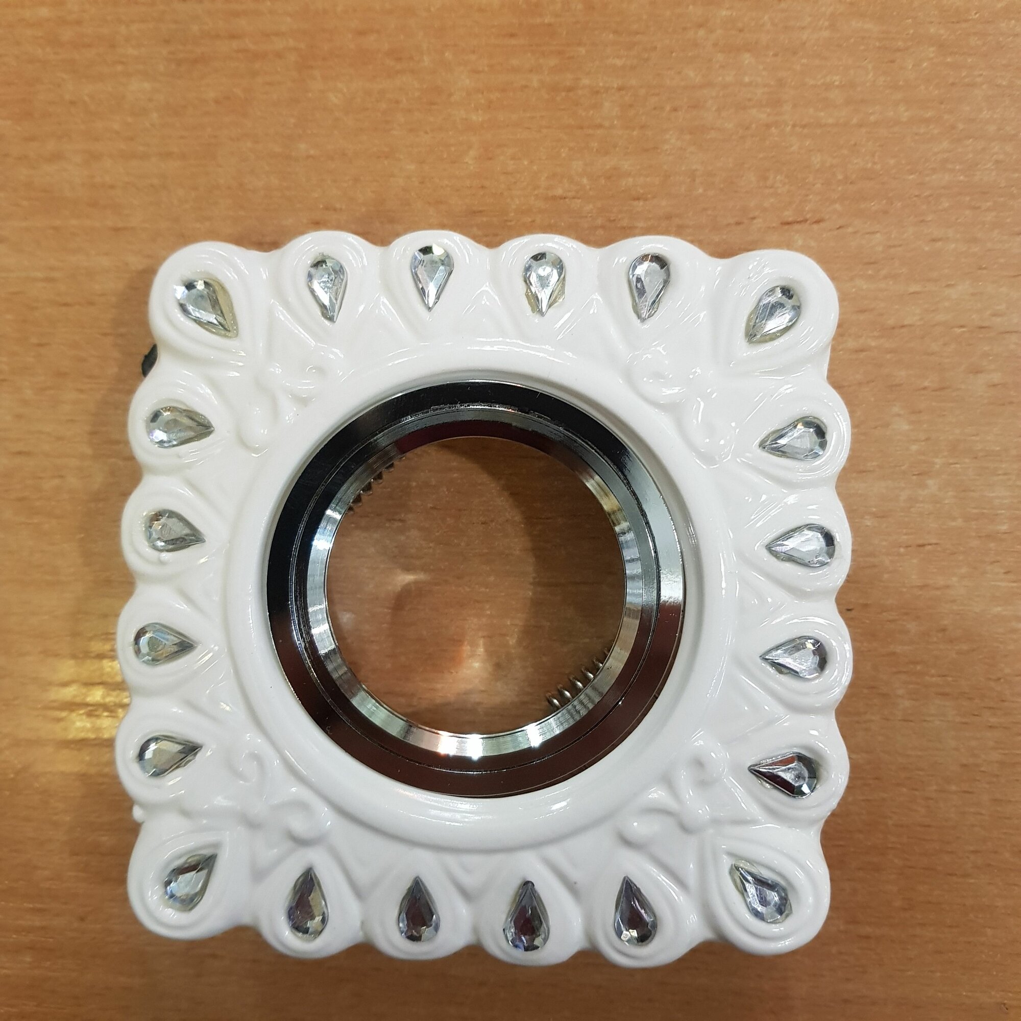 Светильник точечный встраиваемый "Ambrella light" MR 16, белый/прозрачный, керамика, D5550, 11х11х3см