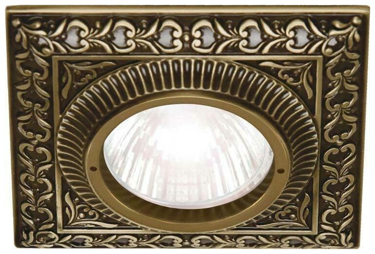 фото FEDE Светильник встраиваемый из латуни квадратный серия SAN SEBASTIAN цвет BRIGHT PATINA