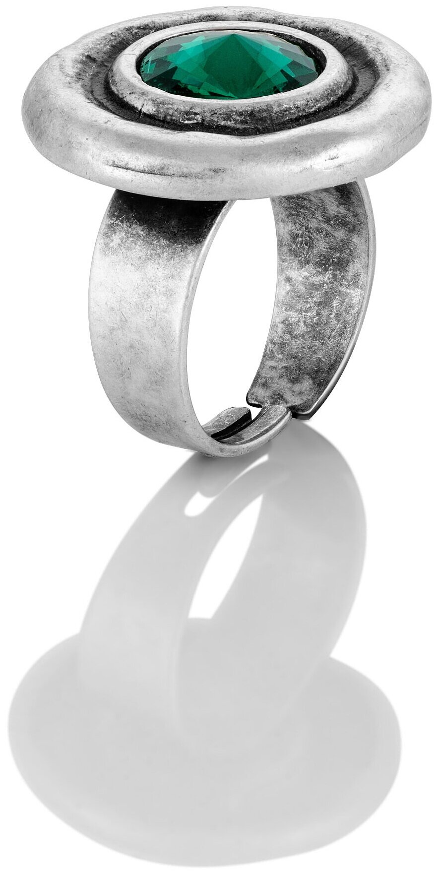 Кольцо - перстень с зеленым кристаллом искусственно состаренное