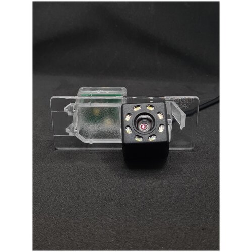 Камера заднего вида для Volkswagen Tiguan от 2016 Volkswagen Taos в плафон 8 LED 139900₽