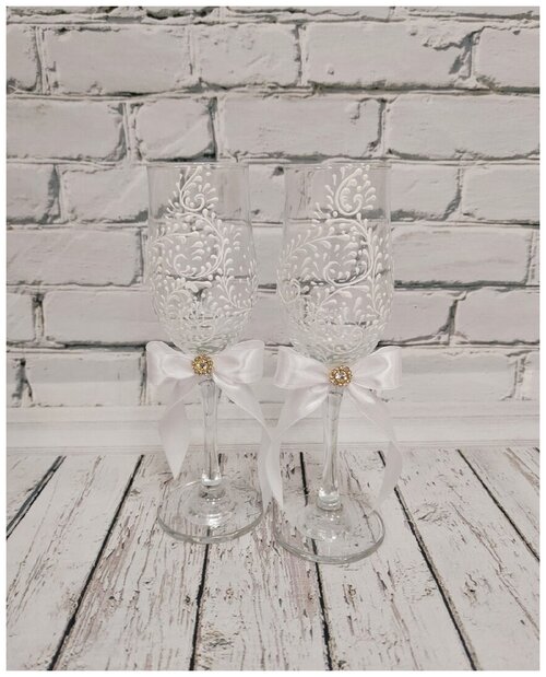 Свадебные бокалы с росписью в белом цвете (ручная работа)