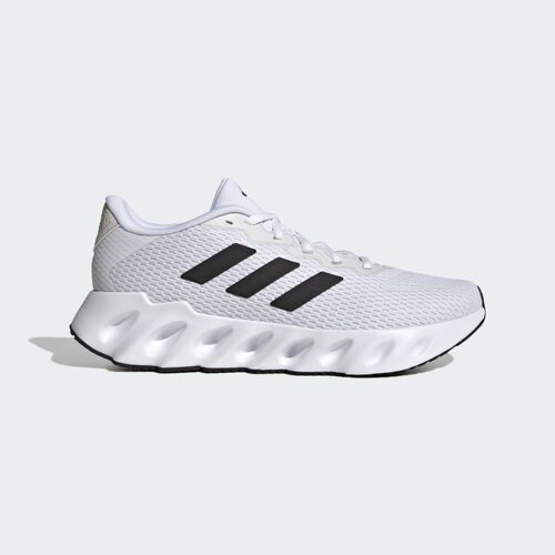 Кроссовки adidas, размер 8 UK, белый