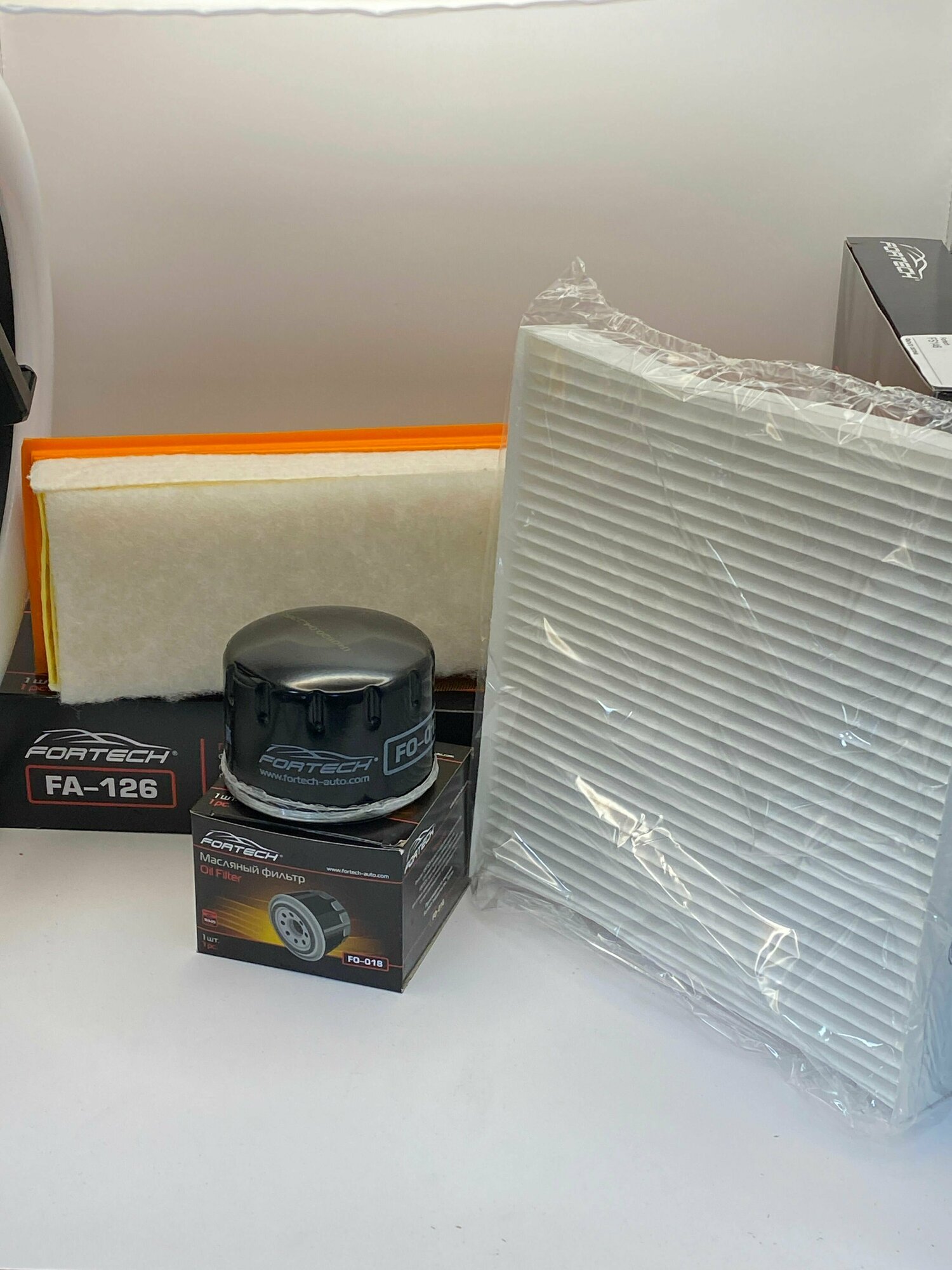 Комплект фильтров RENAULT Logan 2 Sandero 2 с 2014 г. с ДВС 1.6 K7M (фильтр масляный воздушный салонный+прокладка сливной пробки)