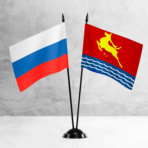 Настольные флаги России и Магадана на пластиковой черной подставке