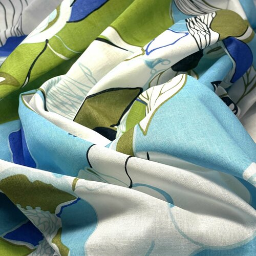 Ткань Сорочечная. Состав х/б 80% эластан 10% п/э 10%. Ширина 150см. Италия. Отрез ткани 2,70*1,50см. Цена за весь отрез.