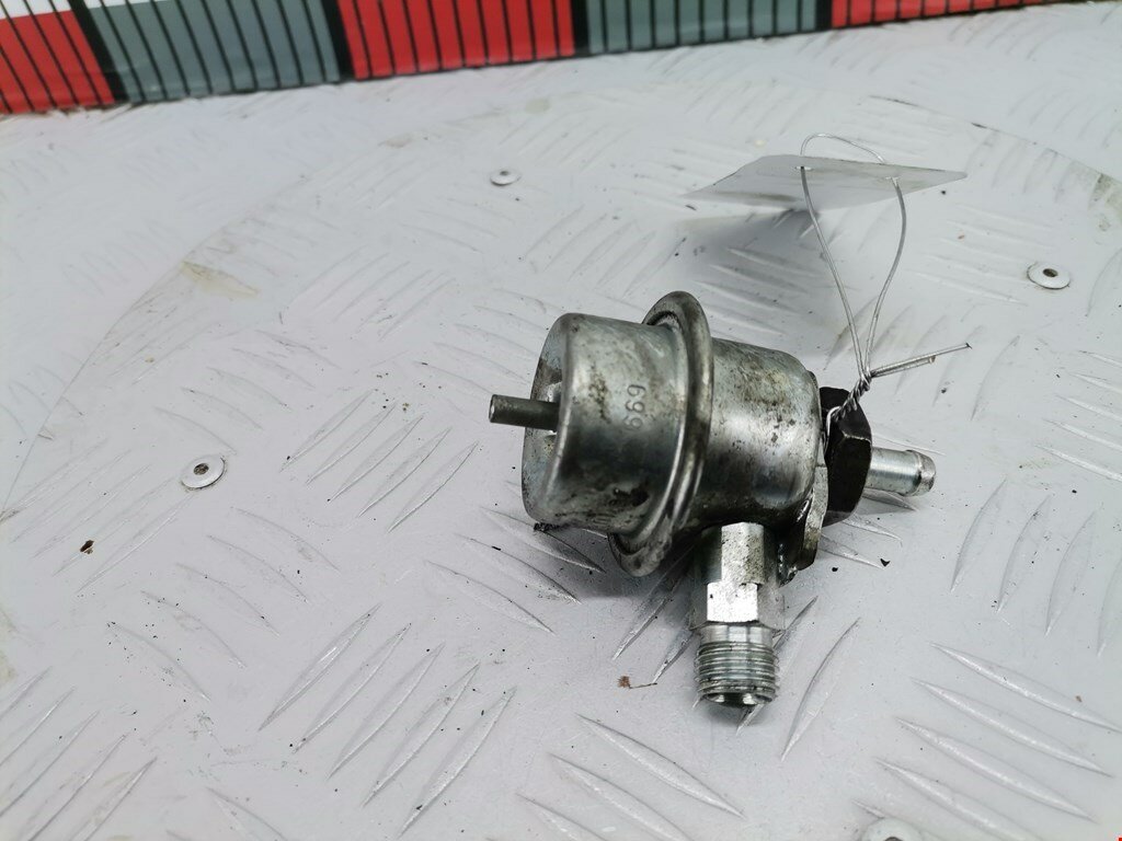 Регулятор давления топлива Volvo 960 3547653 арт. 1655237