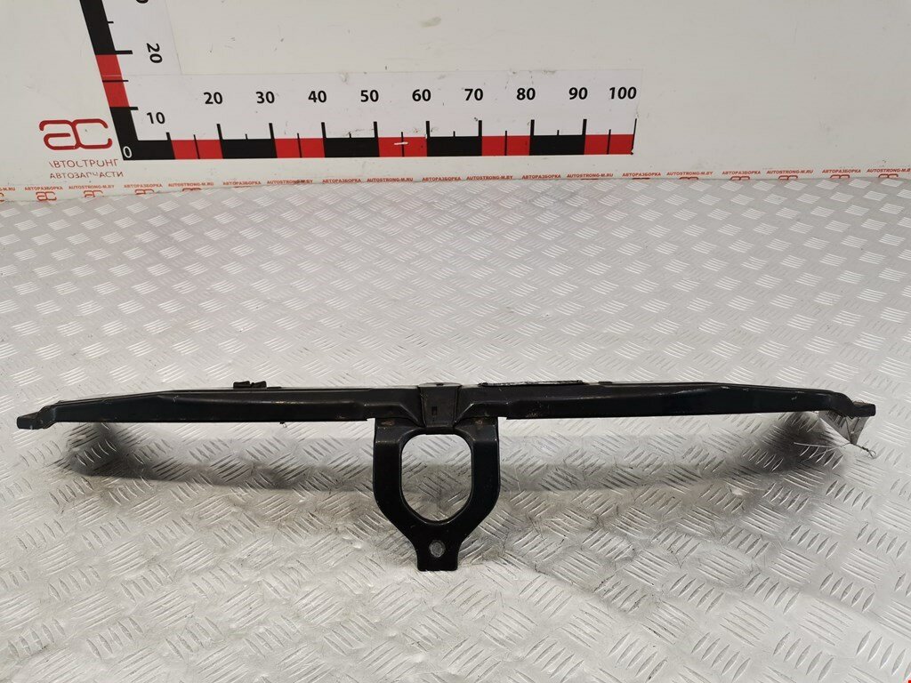 Рамка капота Mercedes E-Class (W210) A2106200172 арт. 1033123