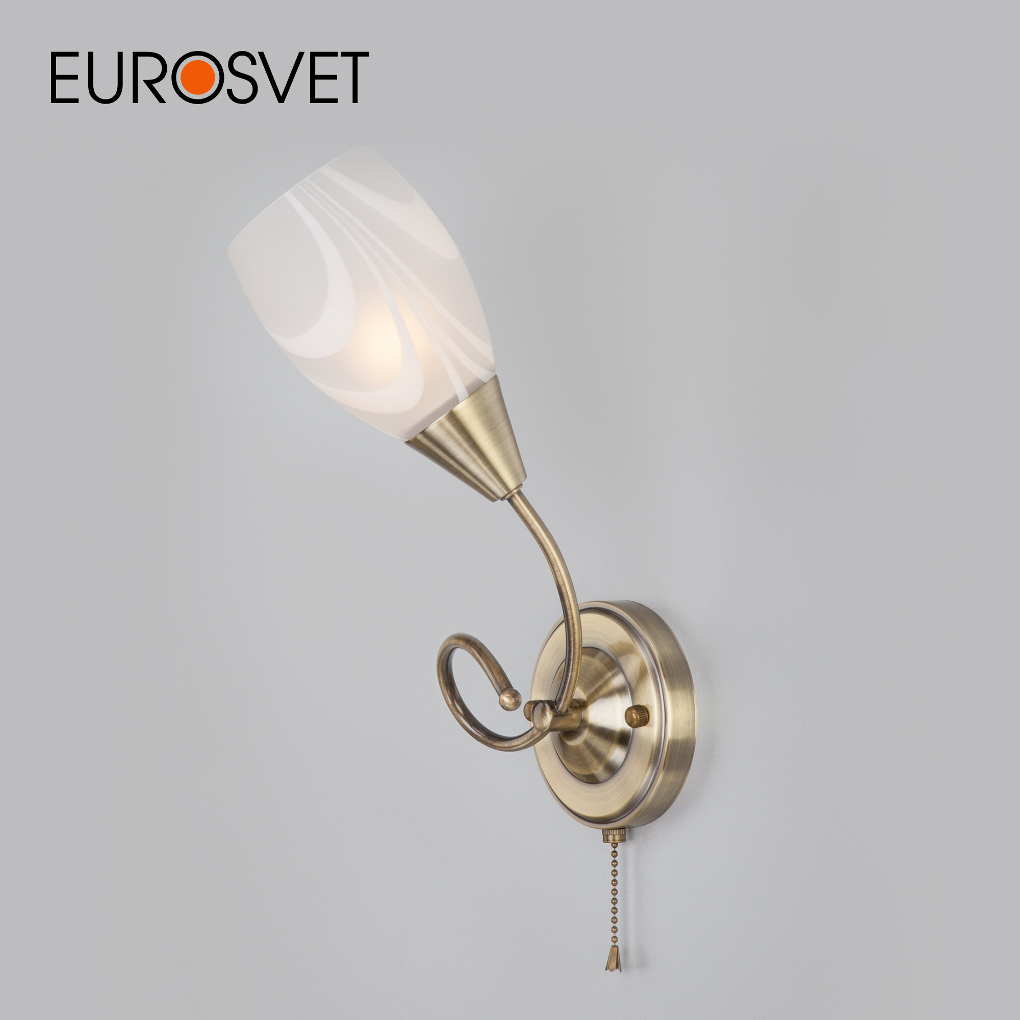 Бра / Настенный светильник со стеклянным плафоном Eurosvet Virginia 30275/1 античная бронза