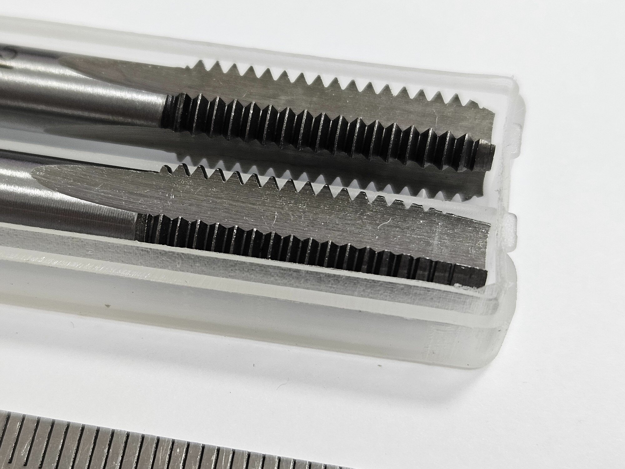 Метчик левый м/р М8х1,25 комплект из 2х шт. — фото 1