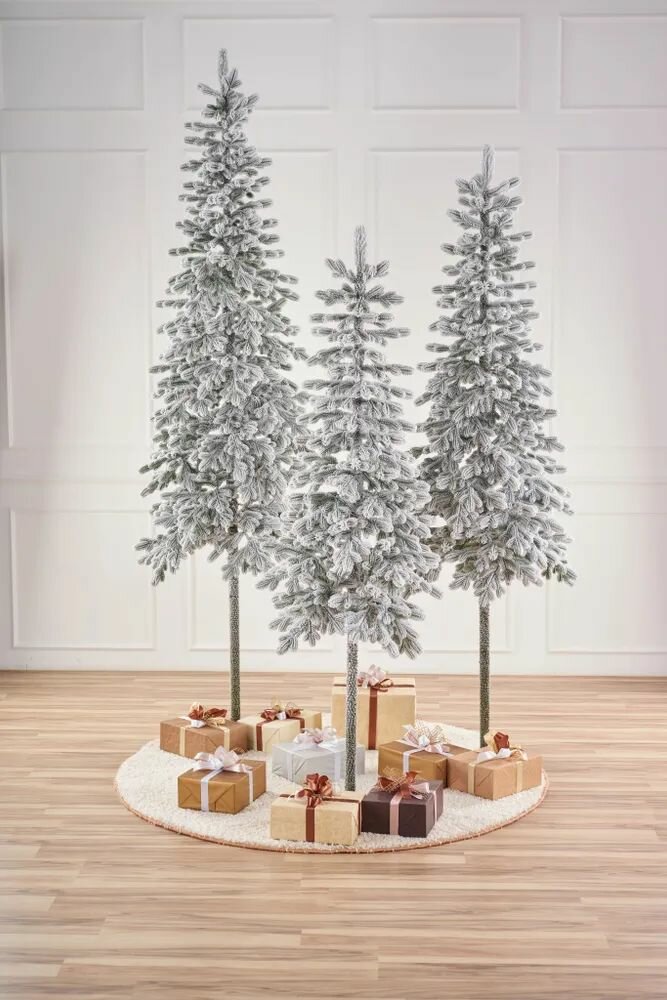 Ель искусственная Королева Тянь Шаня заснеженная 210 см / Бренд Max Christmas