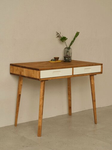 Изображение товара Стол письменный из массива Fusion Дуб коньяк/Рассвет, 100х60х77,5 см, массив березы, Равновесие