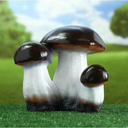 Садовая фигура Гриб-боровик тройной 25х23х23см 1229₽