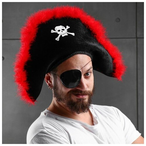 фото Карнавальная шляпа «пиратка», с красным пухом, р-р. 56-58 страна карнавалия