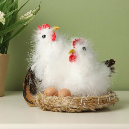 Due Esse Christmas Декоративная фигурка Курочки из Лавентии 14 см белая XPA21000191 1288₽
