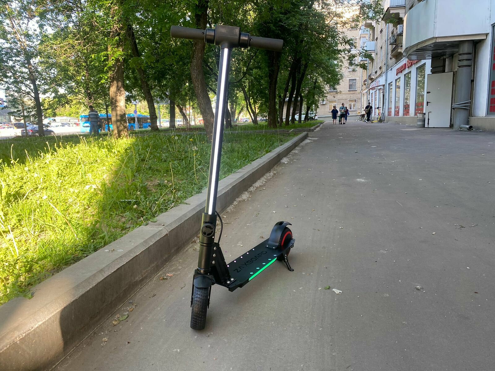Детский электросамокат ZAXBOARD Kids V4 BASE (черный) с подсветкой — фото 1