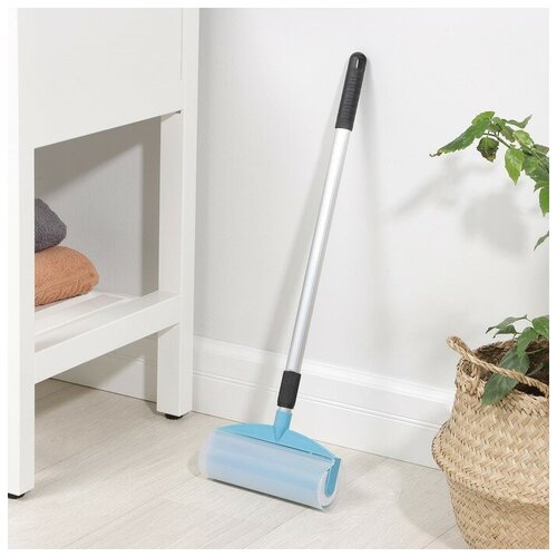 Силиконовый ролик для чистки мебели и уборки пола алюминиевый черенок 2095292 см В упаковке 1 938₽