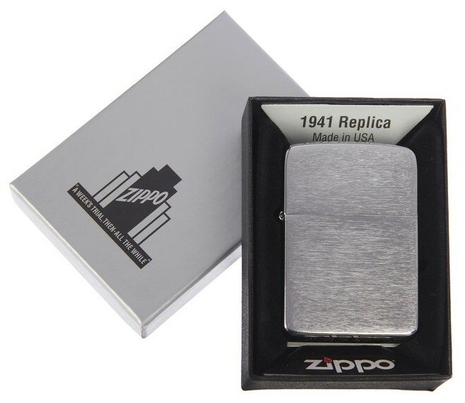 Зажигалка ZIPPO 1941 Replica™ с покрытием Brushed Chrome, латунь/сталь, серебристая, 38x13x56 мм