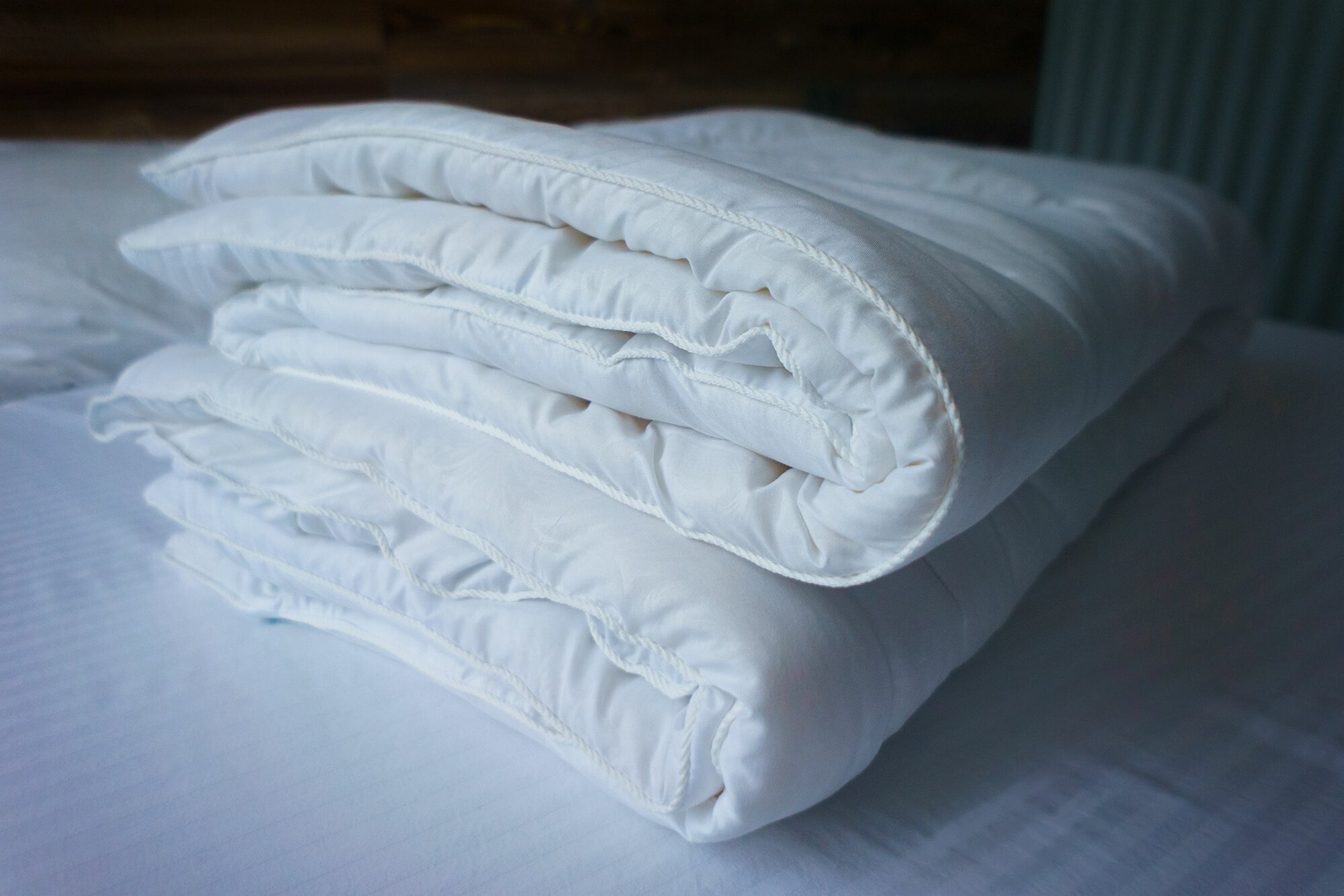 Одеяло ТД софт 2 х спальное, толстое 172x205 см, Зимнее, Всесезонное, с наполнителем Искусственный лебяжий пух, силиконизированное волокно - фотография № 10