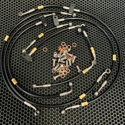 Honda CBR1100 Blackbird XXV - XX6 1996-2007 Комплект армированных тормозных шлангов 73590₽